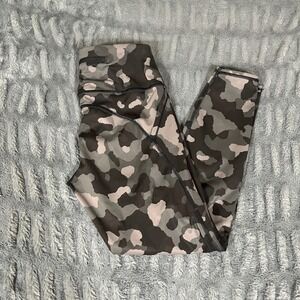 Athleta Lightning Camo 7/8 Tight Leggings Women's Size S Black Grey Workout